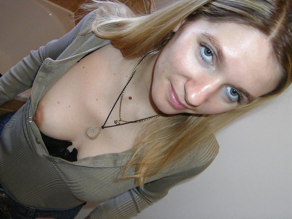 25P The Best 2 - downblouse, down blouse, nipple slip, nip slip