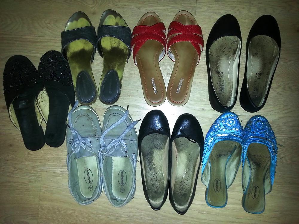 6P For Lovers of ugly smelly stinky womans footwear