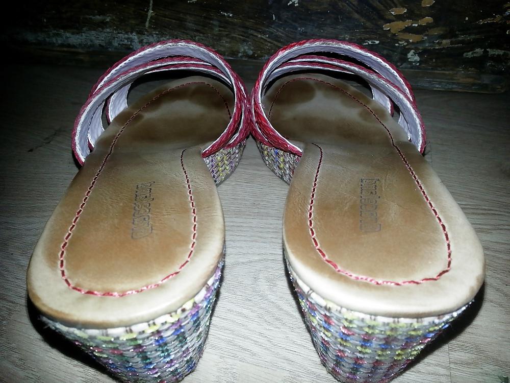 6P For Lovers of ugly smelly stinky womans footwear