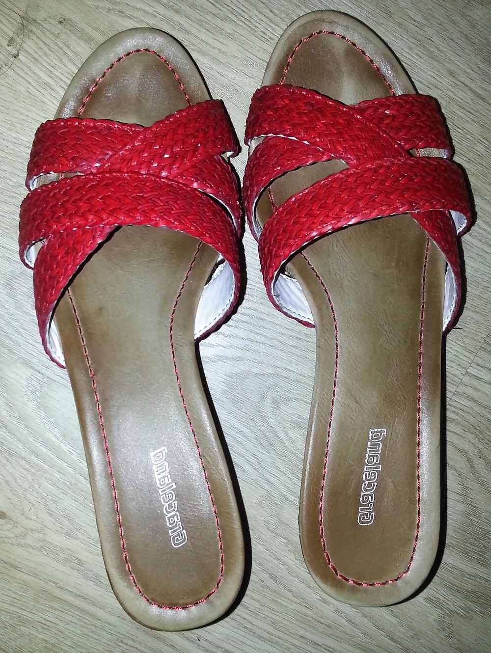 6P For Lovers of ugly smelly stinky womans footwear