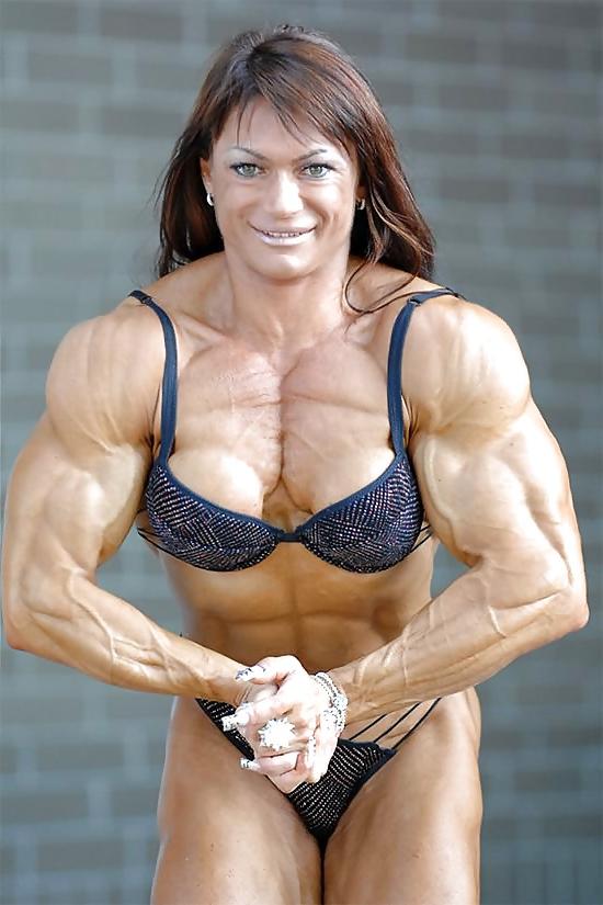 25P Hot Female Bodybuilders