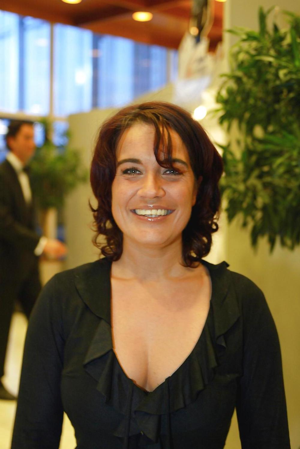 24P Dutch celeb milf, Dione de graaf