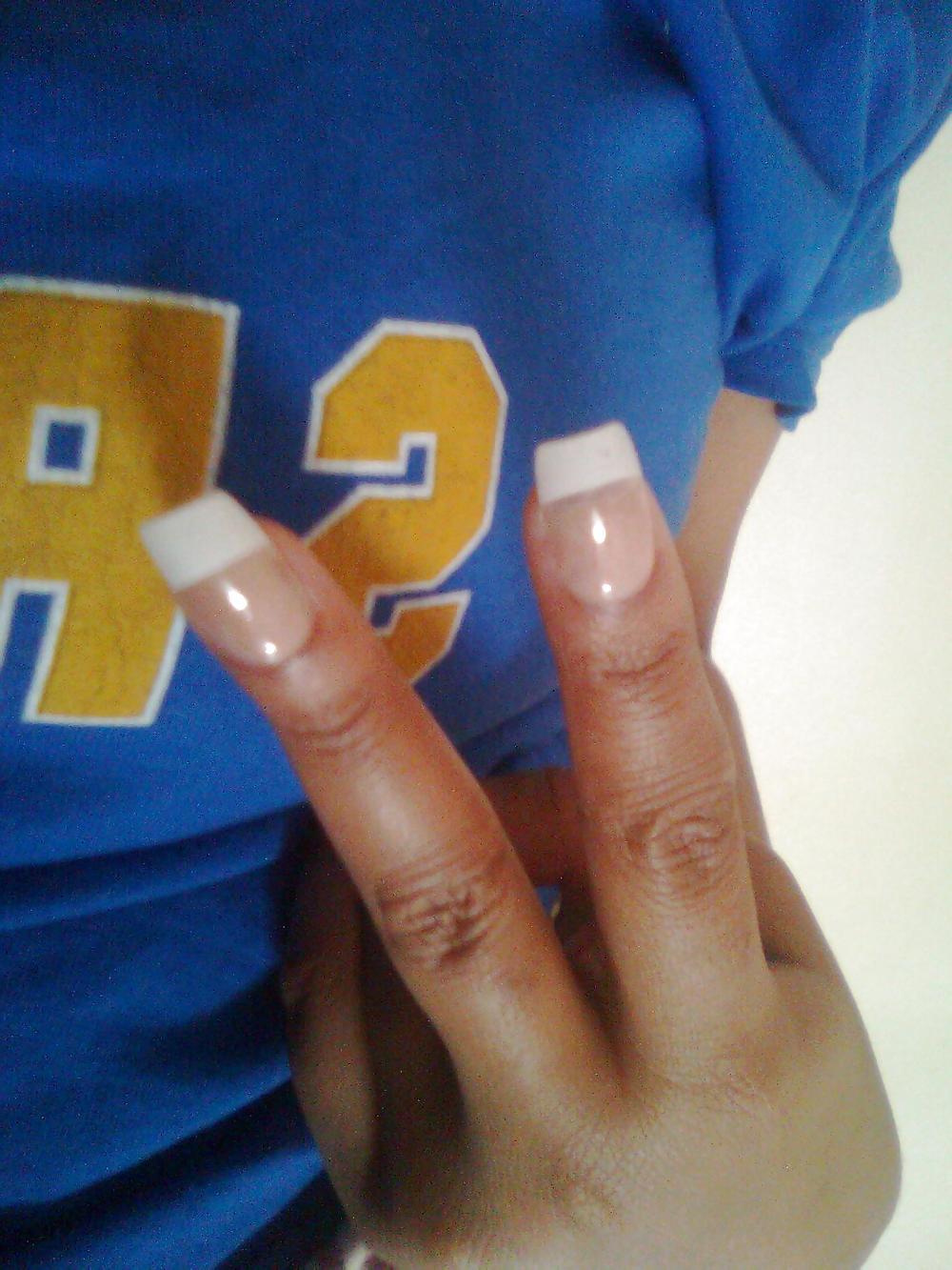 15P My wife's toe's n nails