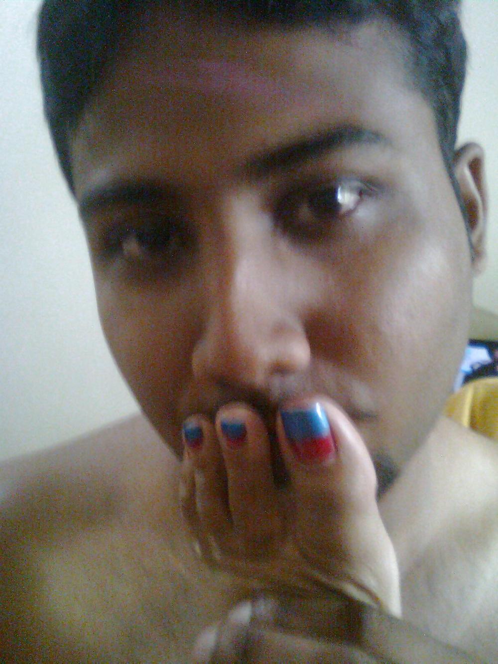 15P My wife's toe's n nails