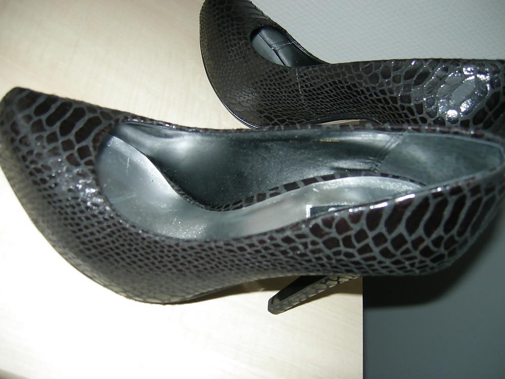 18P Heels and penis 4