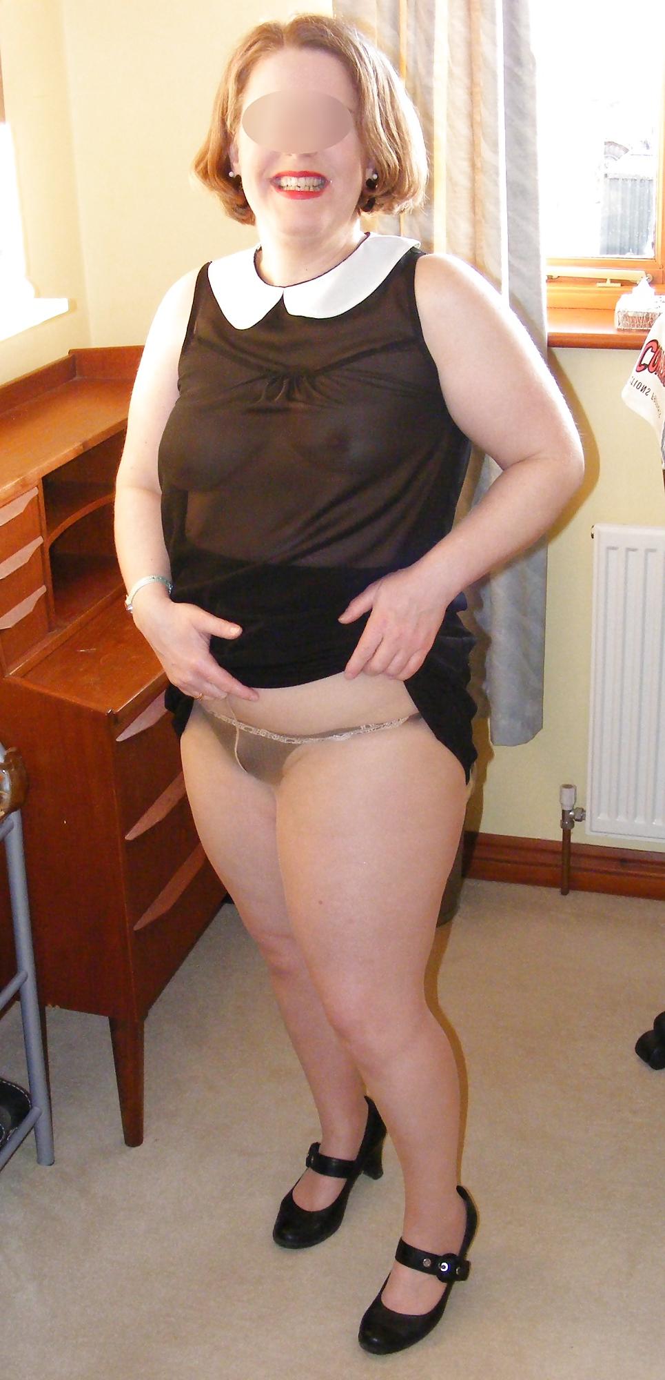 25P Slutty secretary getting teady for fetish party