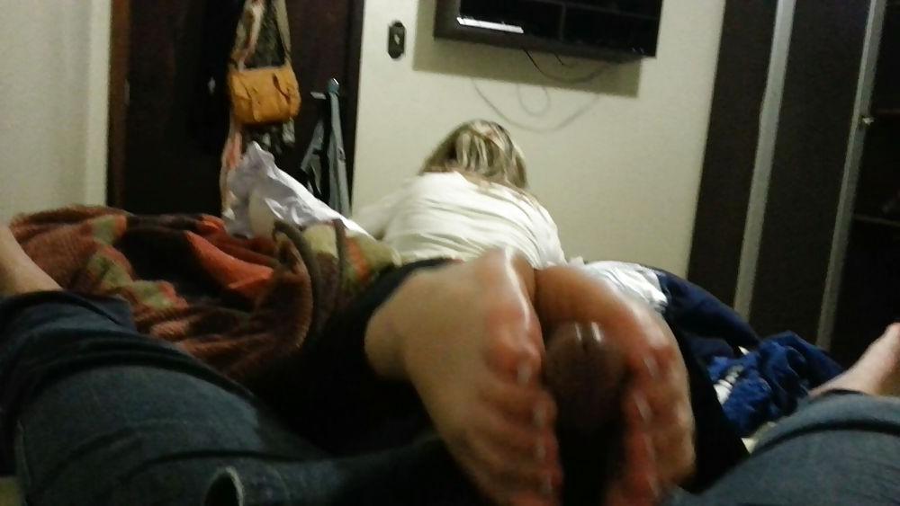 25P Her nails and soles 
