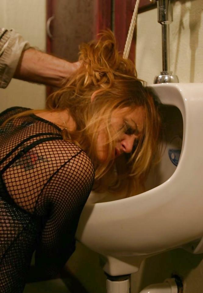 15P Slut tied in the toilet