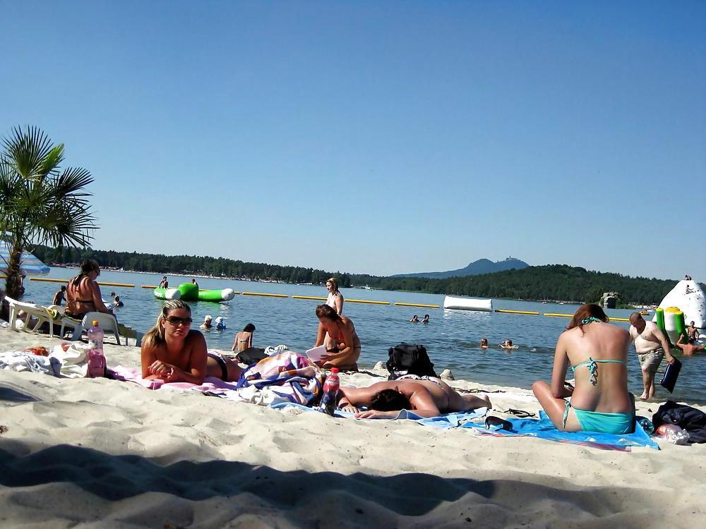 25P Mädchen im Urlaub