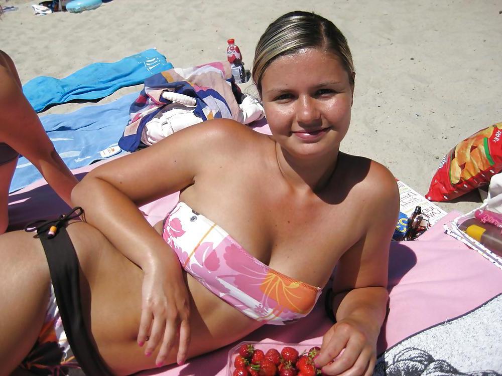 25P Mädchen im Urlaub