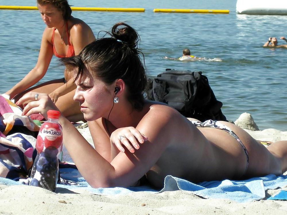 25P Mädchen im Urlaub