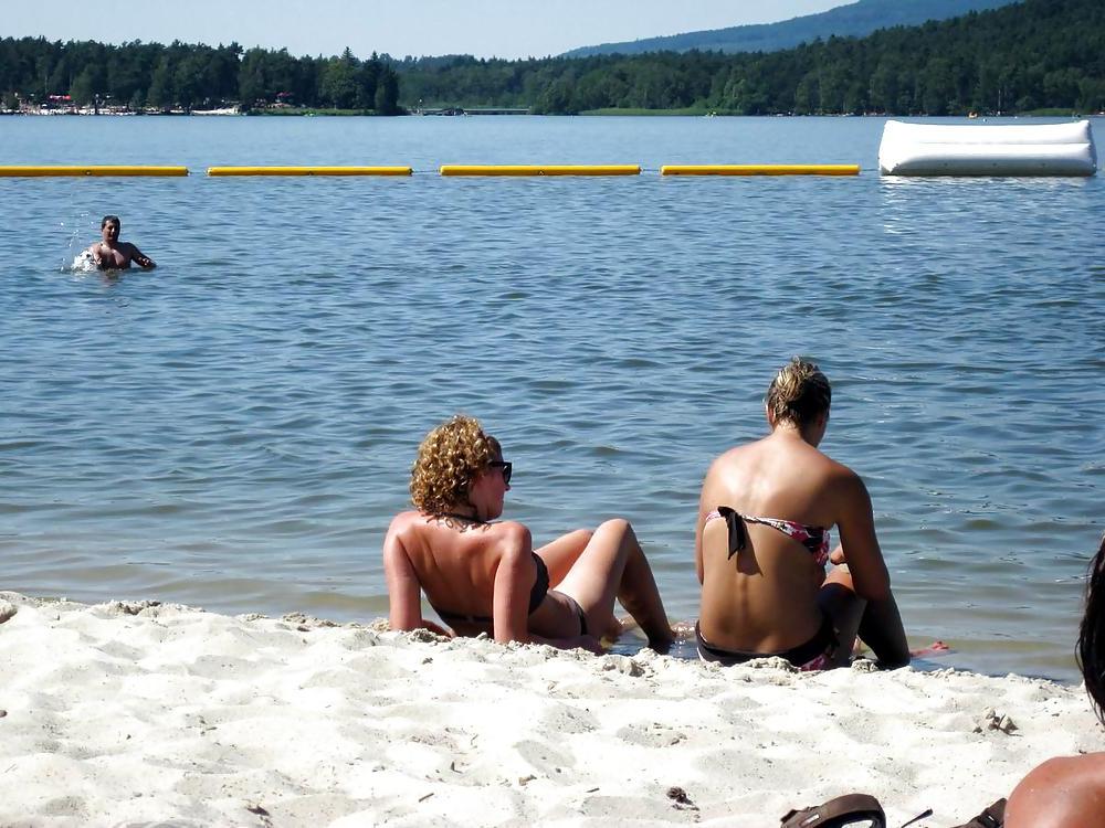 25P Mädchen im Urlaub