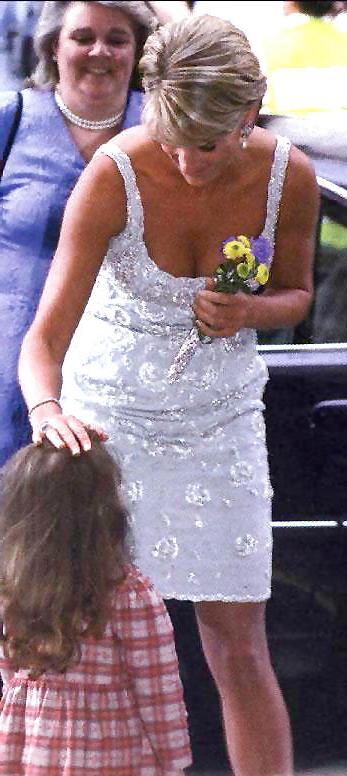 25P DIANA SPENCER - Dedicated to the Cock Crazed Royal Fucktoy