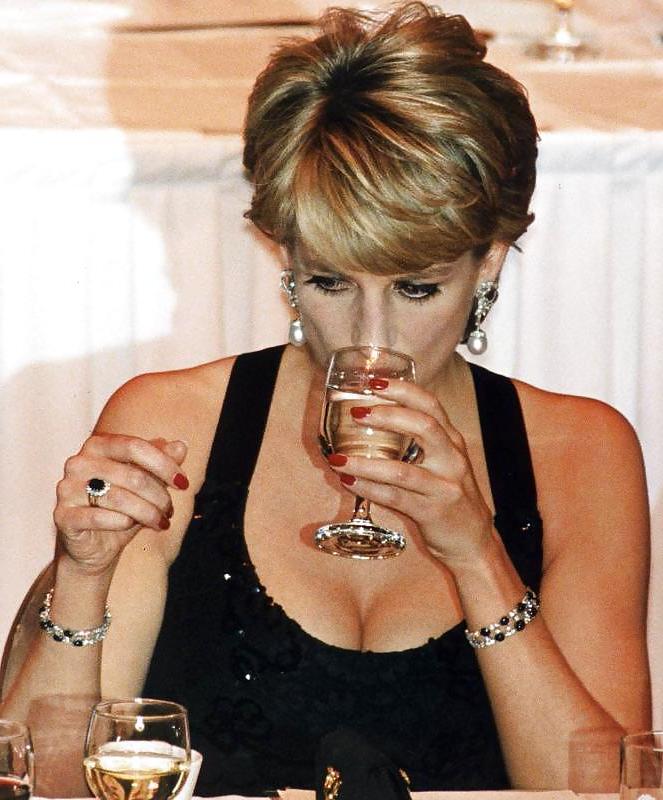 25P DIANA SPENCER - Dedicated to the Cock Crazed Royal Fucktoy