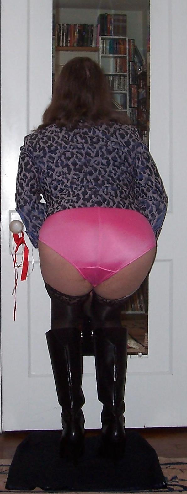 25P Leopard Girl - With Pink Butt