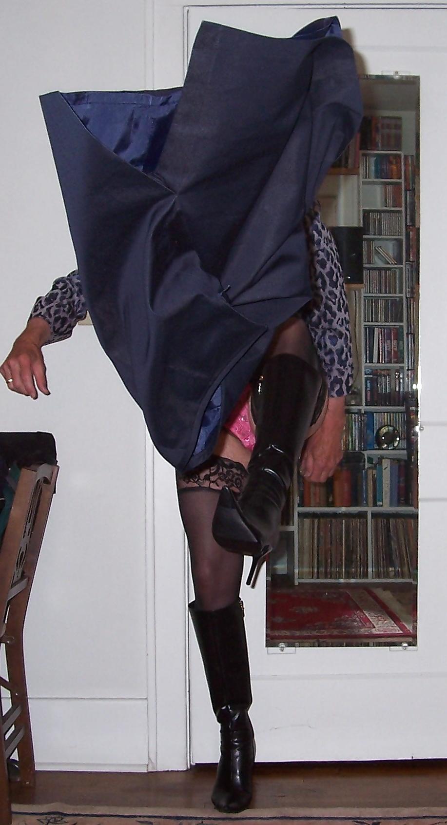 25P Leopard Girl - With Pink Butt