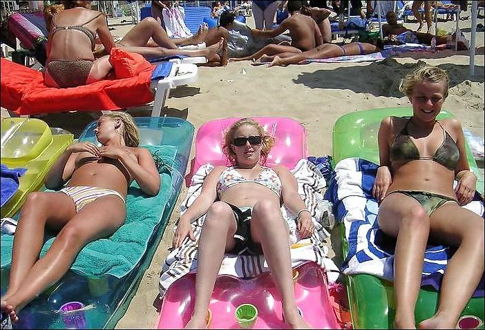 25P Teens on holiday