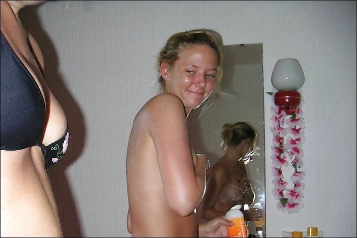 25P Teens on holiday