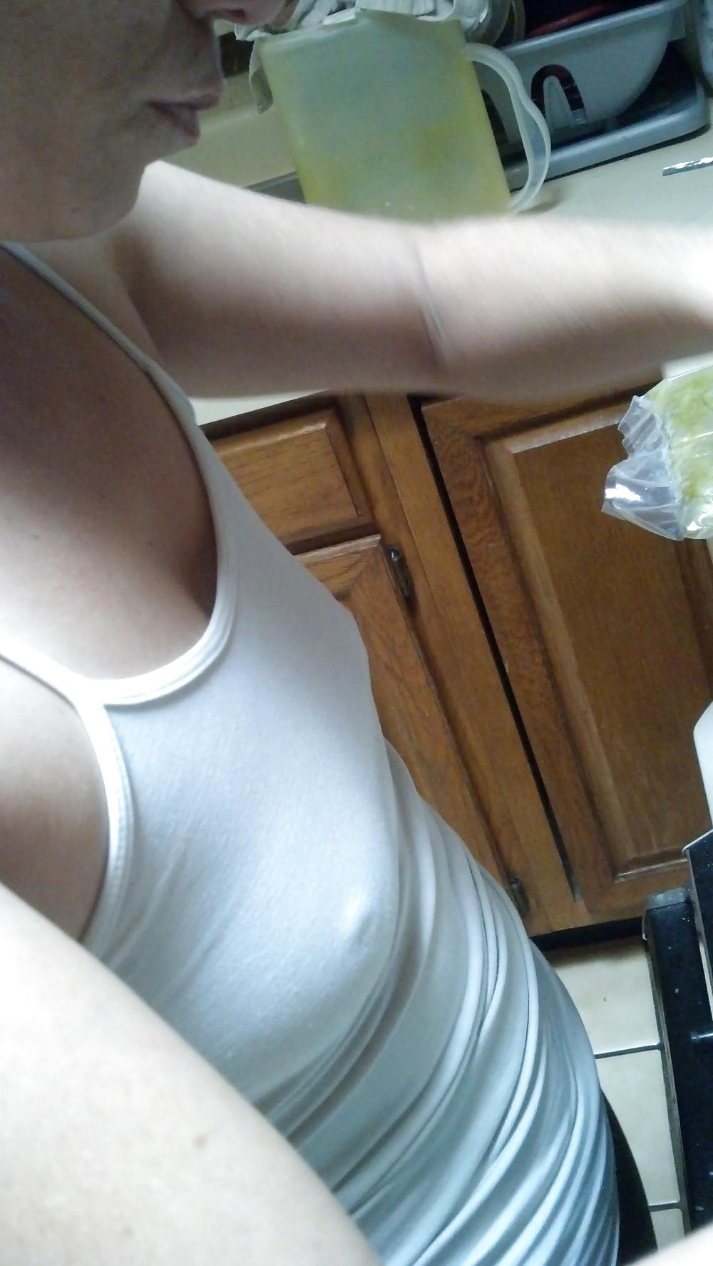 8P Sexy wife hidden cam