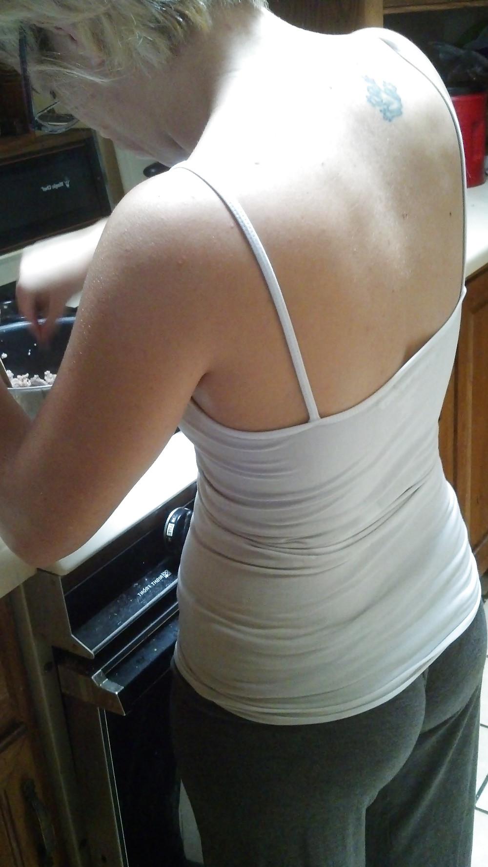 8P Sexy wife hidden cam