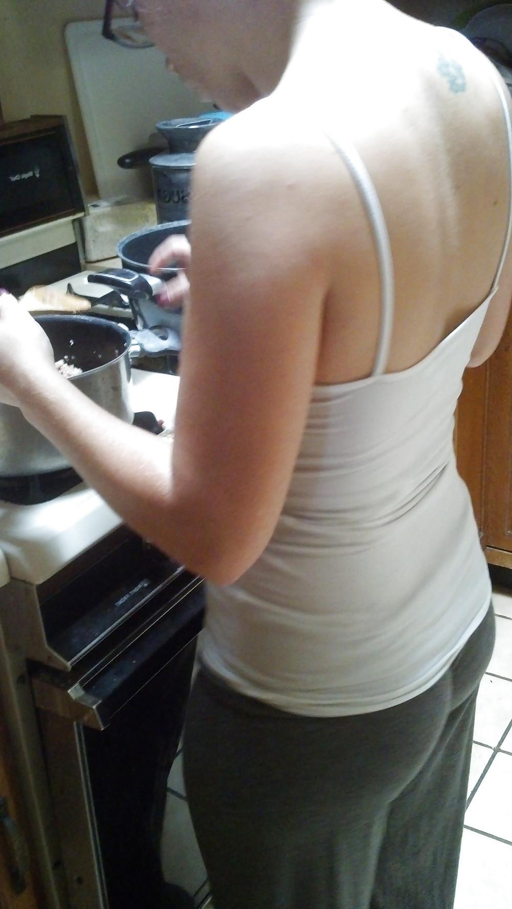 8P Sexy wife hidden cam