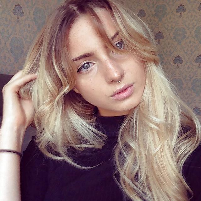 25P Dutch slut 30