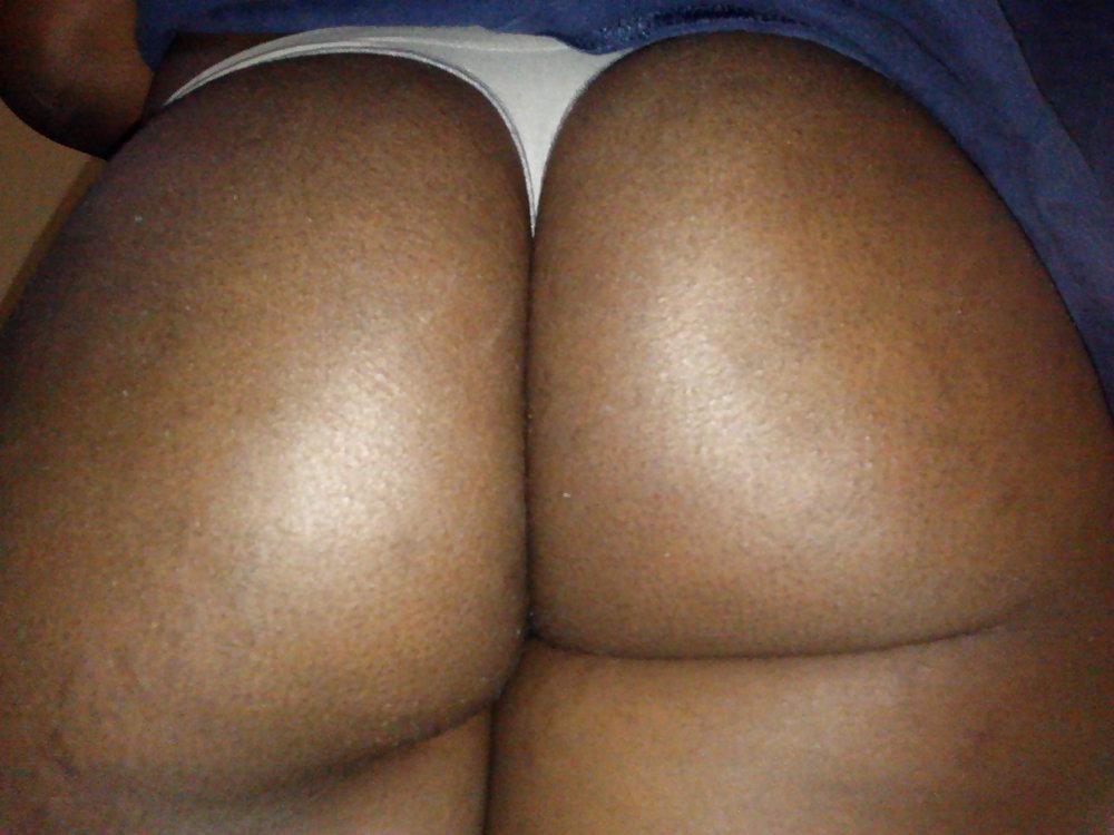 9P My home girl round ass