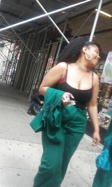 5P Candid tits 