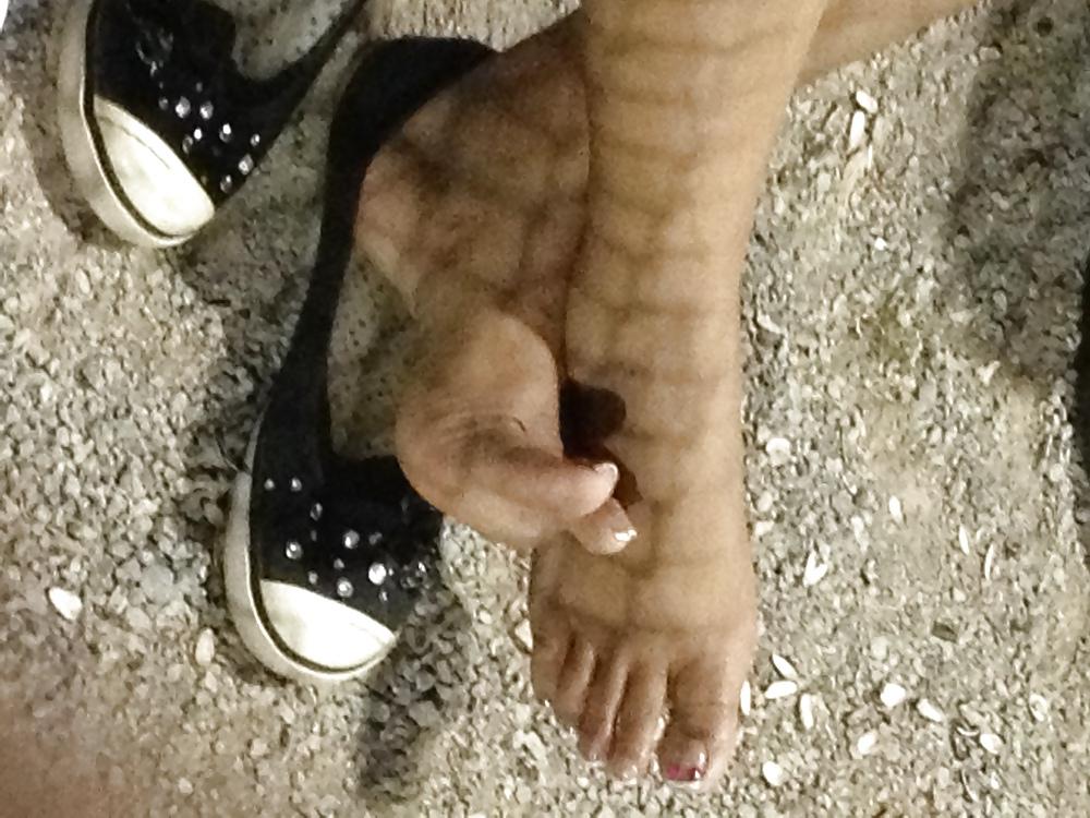 11P Candid indian feet