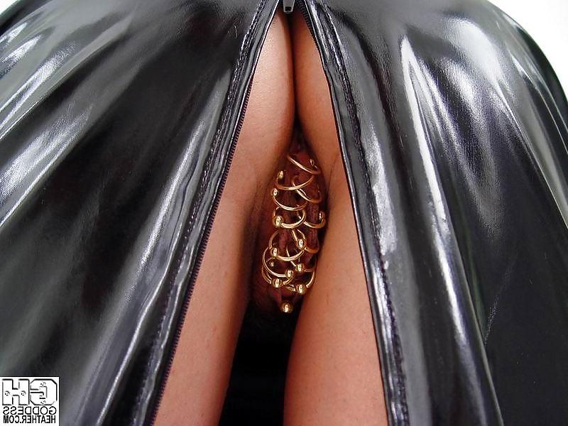 25P Muscle female mistress