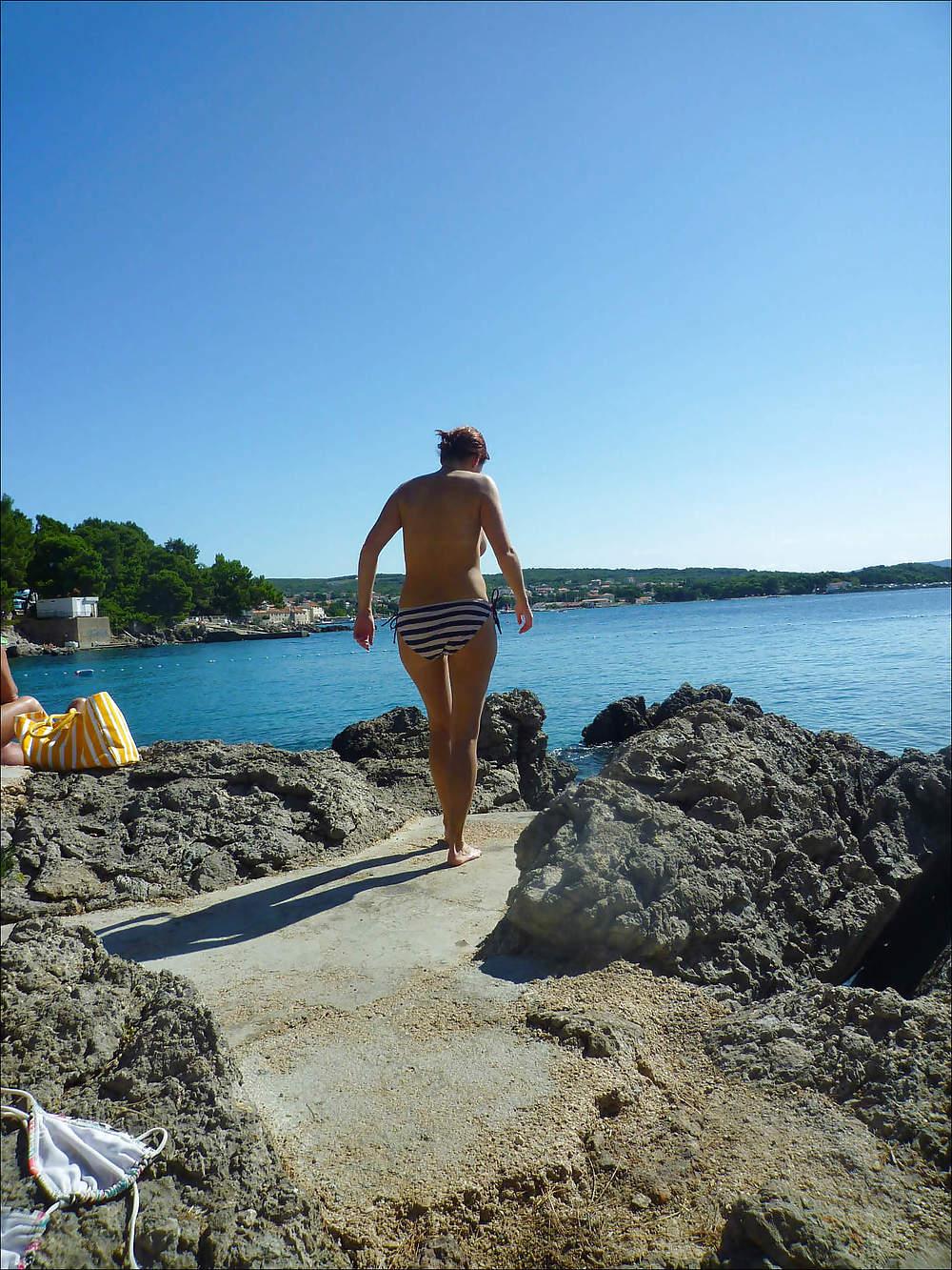25P 3 girl on holiday