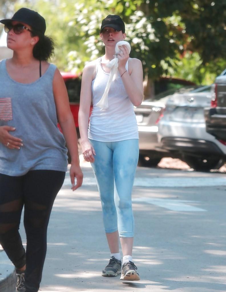 25P Celebrity Cameltoe's