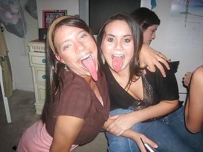 16P Sexy long tongues