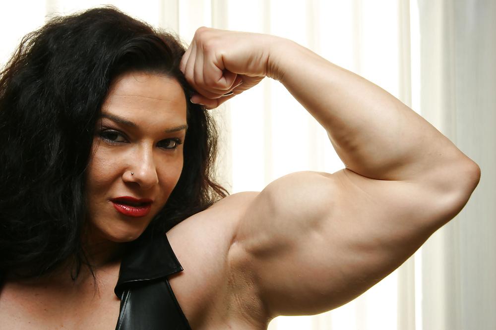 24P Frauen mit Muskeln