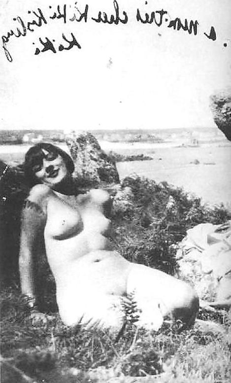 25P Alice Prin (Kiki) and Man Ray in the 1920s
