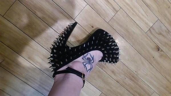25P Bullbusting Heels, Juicy Arses and Domination