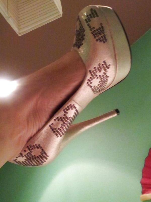 25P Bullbusting Heels, Juicy Arses and Domination