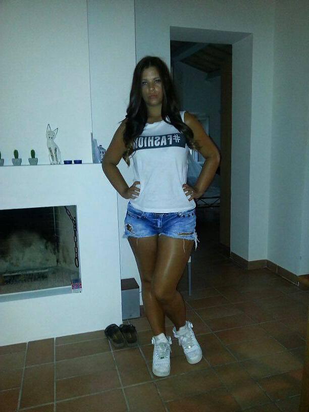 25P Dutch slut 32