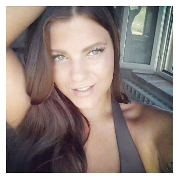 25P Dutch slut 32