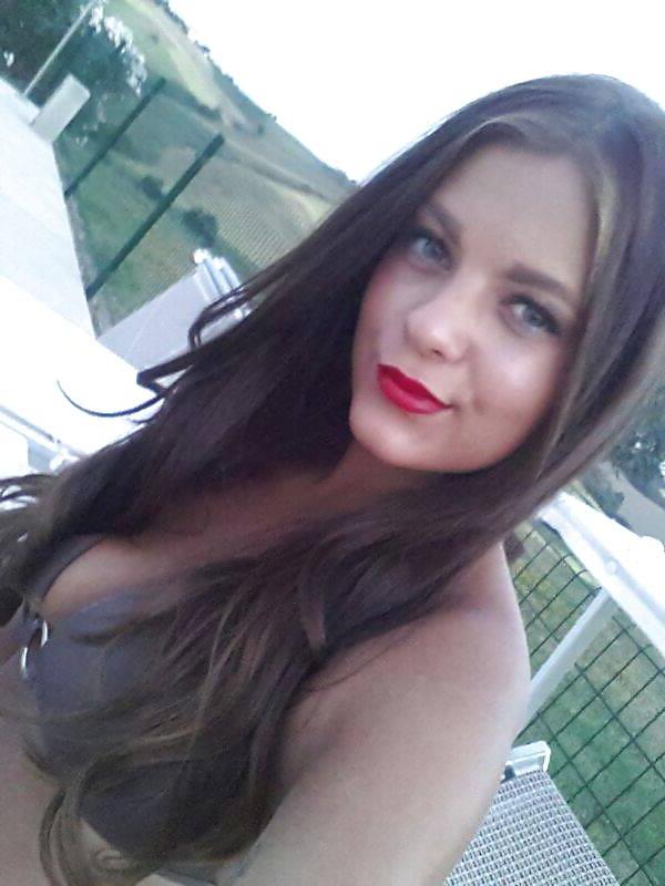 25P Dutch slut 32