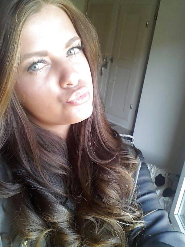 25P Dutch slut 32