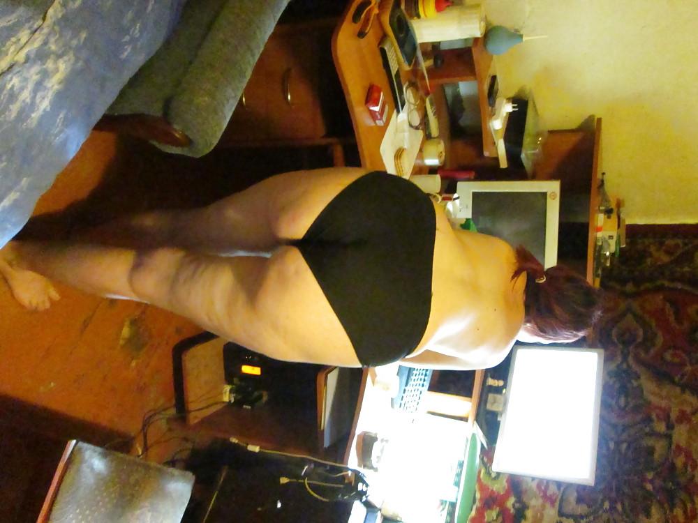 12P Lili look on the computer xHamster