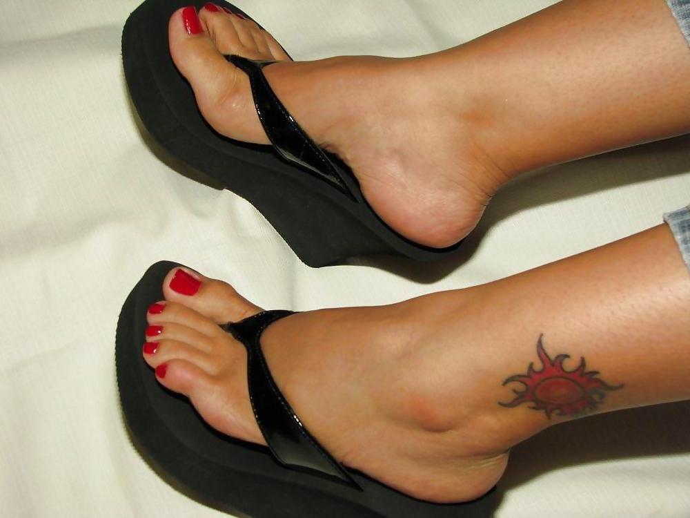 25P Flip flops and sandals Part 1