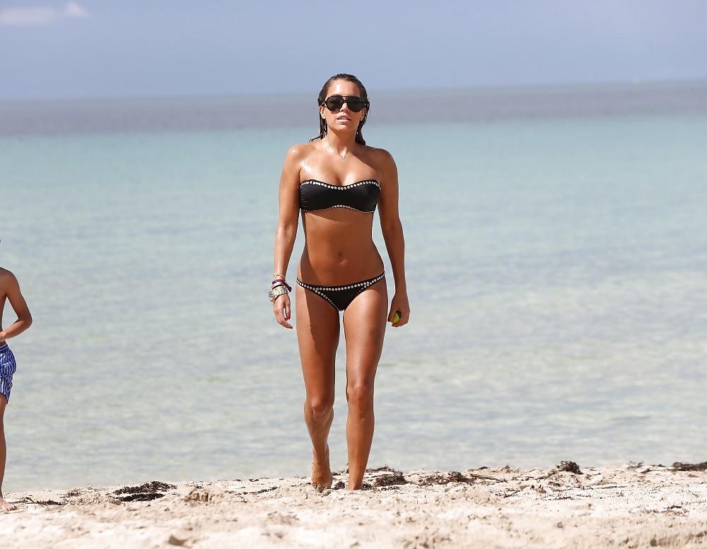 25P Sylvie van der Vaart - holiday in miami october 2013  pics2