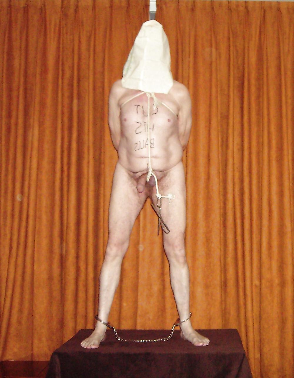 25P Naked male slave for rent. 