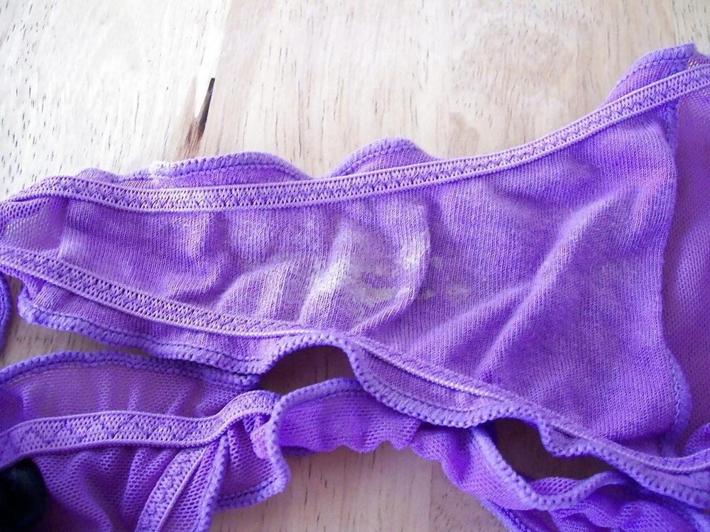 6P My sexy friend and her sexy size 8 dirty thong
