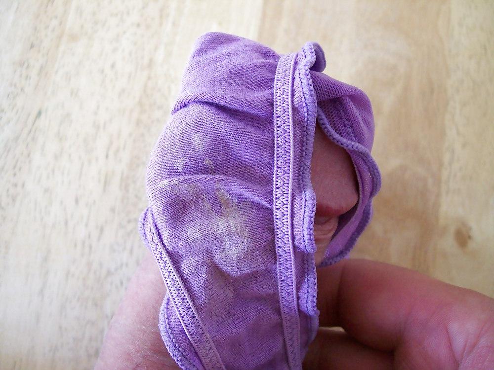 6P My sexy friend and her sexy size 8 dirty thong