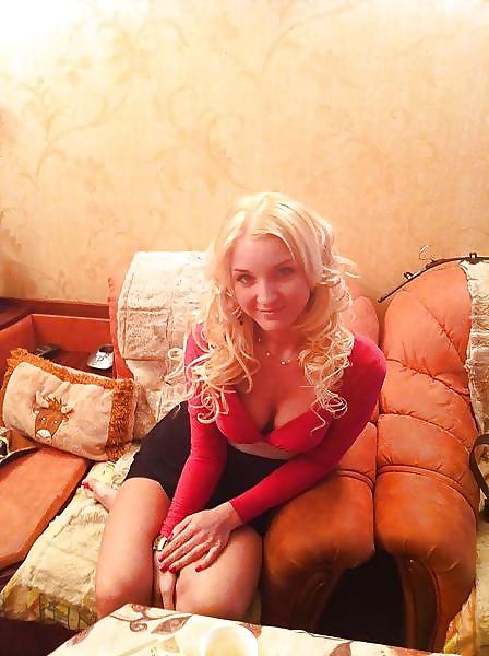 15P Sexy Blond Doll