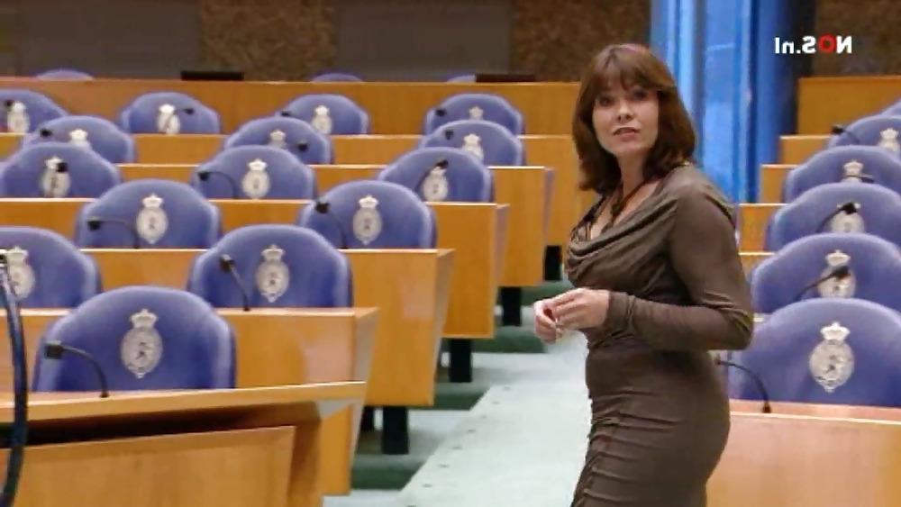 25P Dutch MILF news-reader Astrid kersseboom