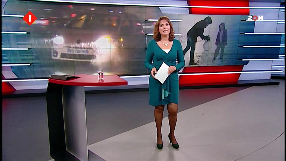 25P Dutch MILF news-reader Astrid kersseboom